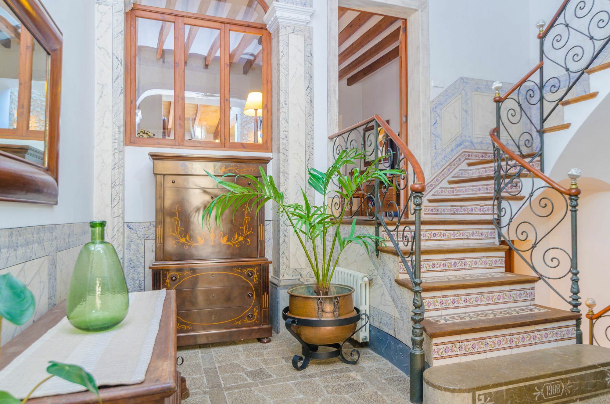 Can Garrova Soller Luaran gambar
