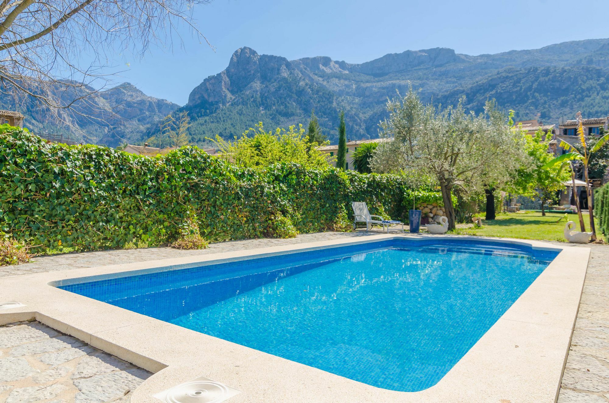 Can Garrova Soller Luaran gambar